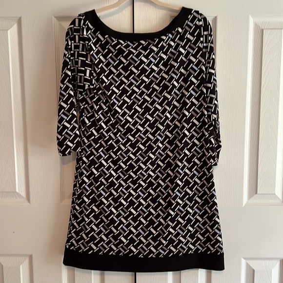WHBM long top. Black, white, grey,light blue. - Picture 2 of 5
